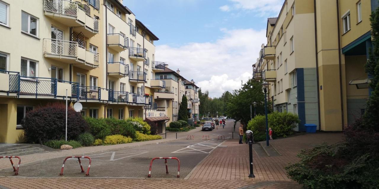 Classic Apartament Metro Kabaty Varşovia Exterior foto
