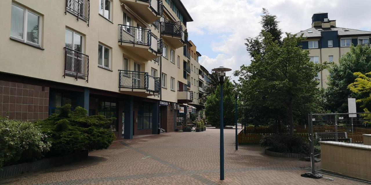 Classic Apartament Metro Kabaty Varşovia Exterior foto