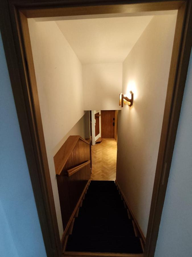 Classic Apartament Metro Kabaty Varşovia Exterior foto